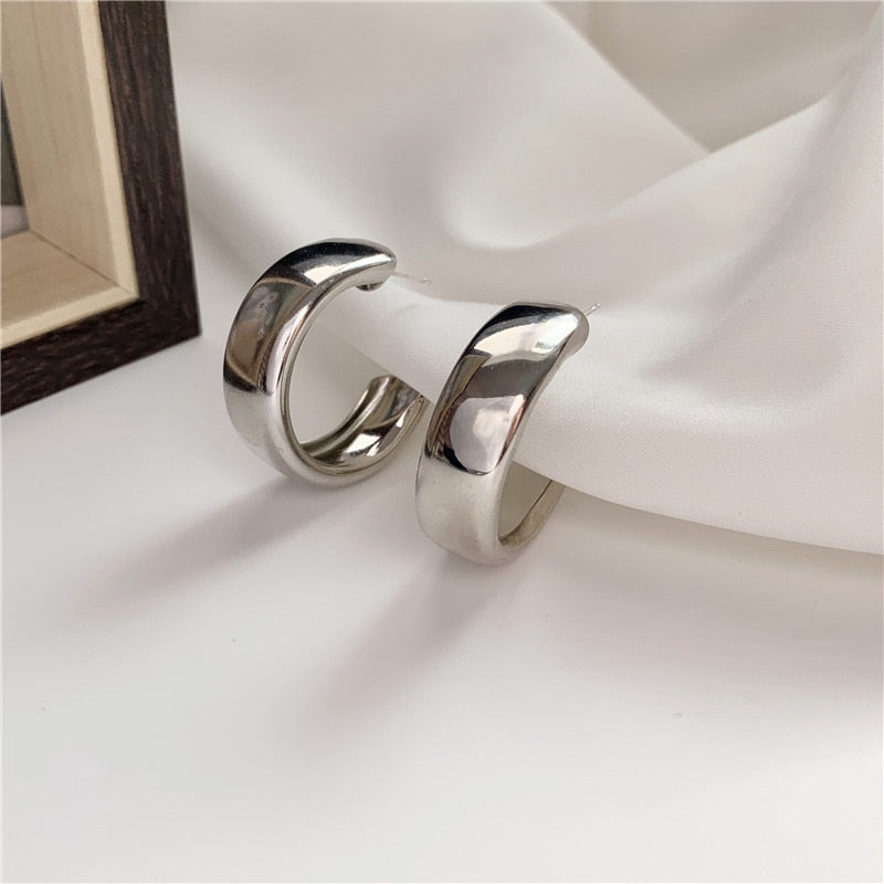 2025 Korean New Simple Temperament Circle Pearl Earrings Fashion Small Versatile Earrings Jewelry