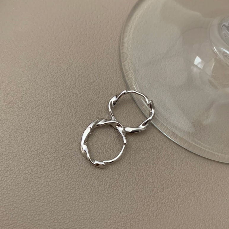 2025 Korean New Simple Temperament Circle Pearl Earrings Fashion Small Versatile Earrings Jewelry